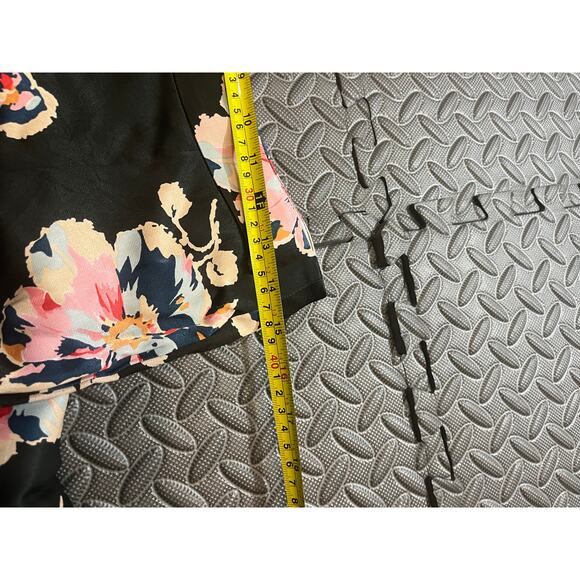 Anthropologie Elevenses Floral Tansy Ruffle Pants Size 4 Black Satin Wide Leg - Picture 10 of 11